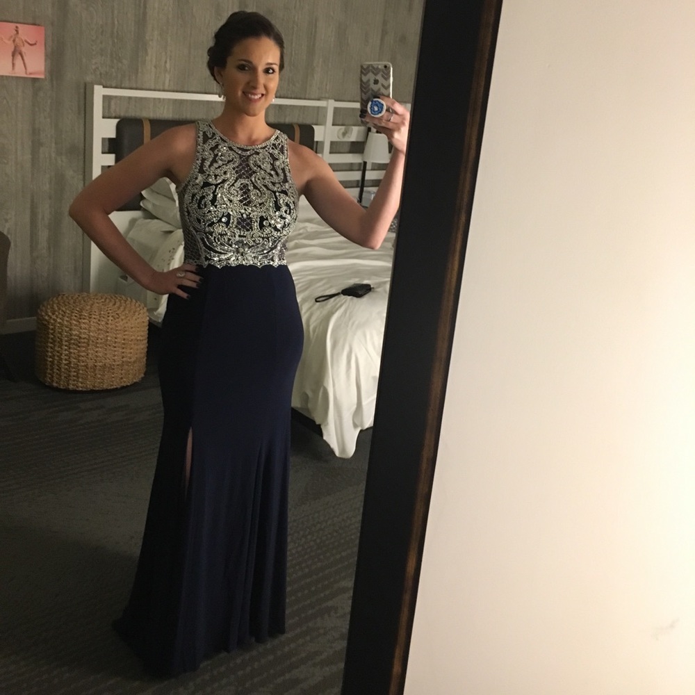 💎 Navy Blue & Silver Gown 💎